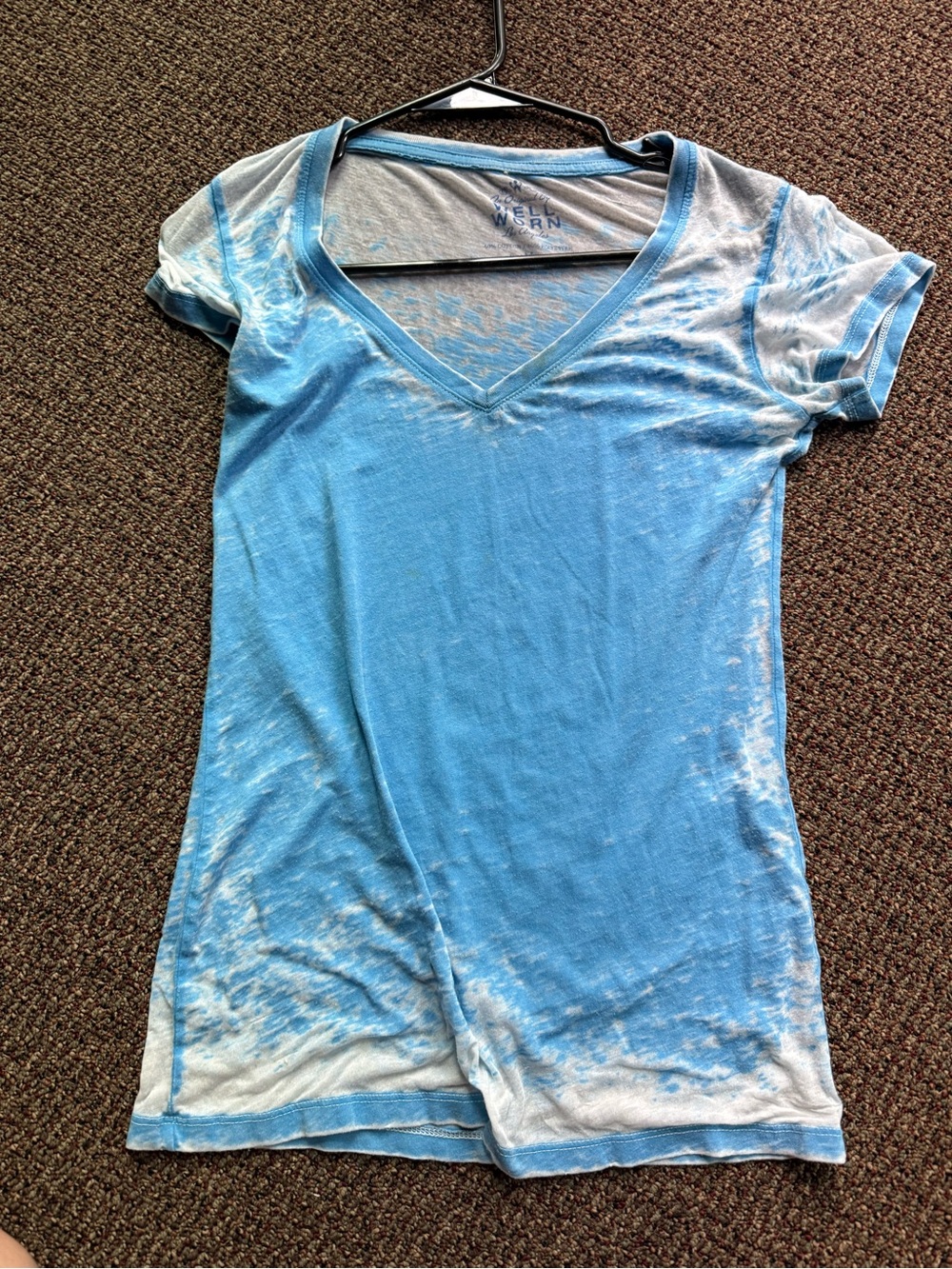 Well Worn Light Blue and White V-Neck Short Sleeve Tee